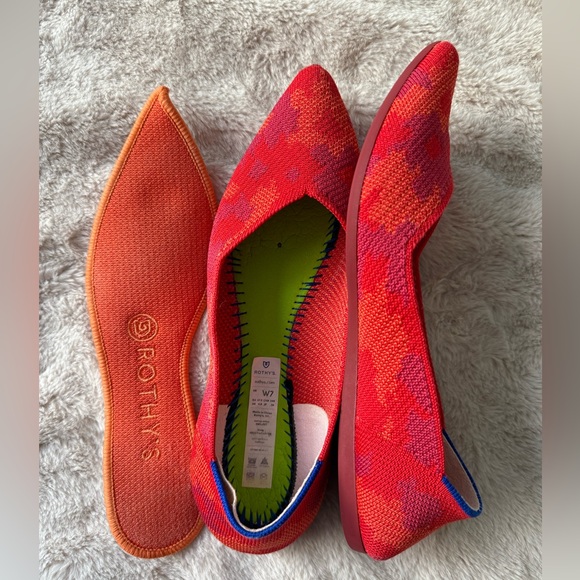 Rothy’s RARE The Point Red Botanicamo Size 7 - Picture 12 of 12